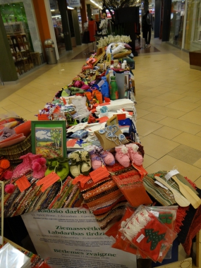 Ziemassvētku labdarības tirdziņš