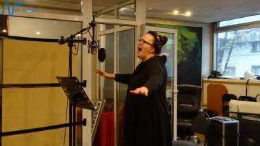 Jubilejas audiodiska Nāc līdzās Ziemassvētkos ierakstīšana studijā JUMP