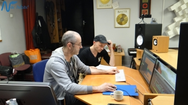 Jubilejas audiodiska Nāc līdzās Ziemassvētkos ierakstīšana studijā JUMP