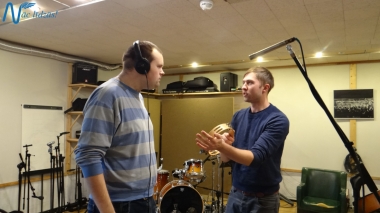 Jubilejas audiodiska Nāc līdzās Ziemassvētkos ierakstīšana studijā JUMP