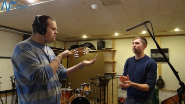 Jubilejas audiodiska Nāc līdzās Ziemassvētkos ierakstīšana studijā JUMP