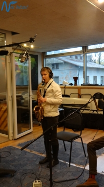Jubilejas audiodiska Nāc līdzās Ziemassvētkos ierakstīšana studijā JUMP