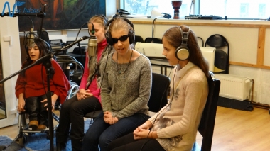 Jubilejas audiodiska Nāc līdzās Ziemassvētkos ierakstīšana studijā JUMP
