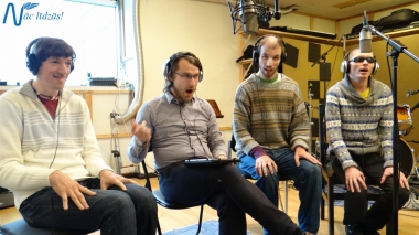 Jubilejas audiodiska Nāc līdzās Ziemassvētkos ierakstīšana studijā JUMP