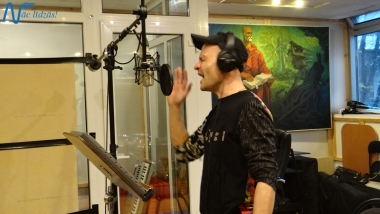 Jubilejas audiodiska Nāc līdzās Ziemassvētkos ierakstīšana studijā JUMP