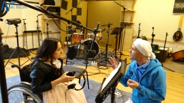 Jubilejas audiodiska Nāc līdzās Ziemassvētkos ierakstīšana studijā JUMP