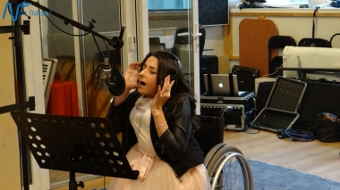 Jubilejas audiodiska Nāc līdzās Ziemassvētkos ierakstīšana studijā JUMP
