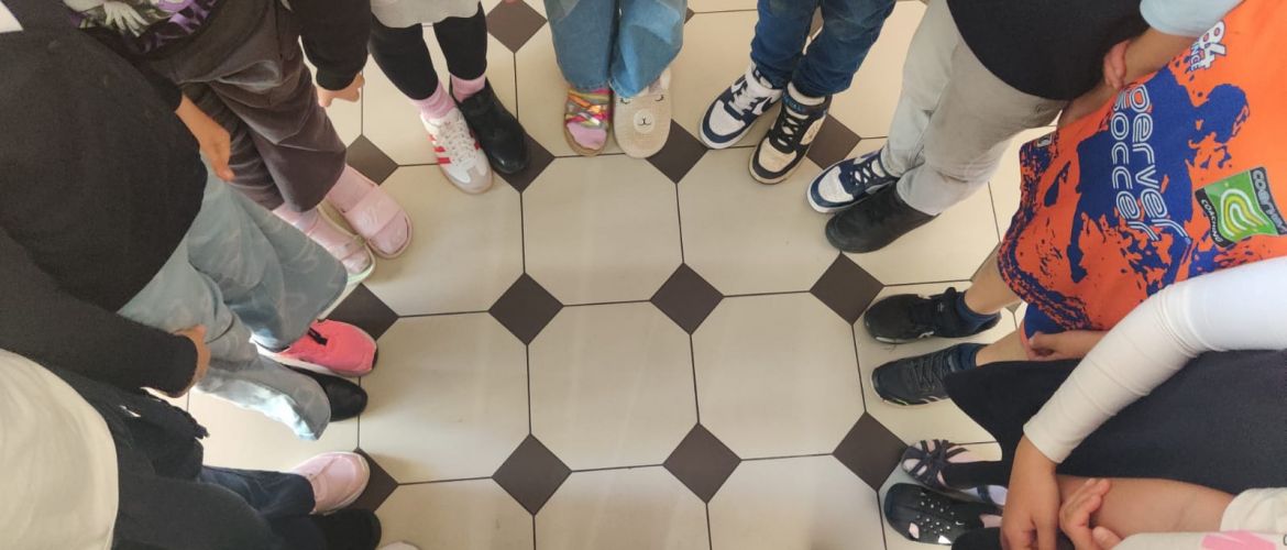 Dažādo kurpju diena un dzeja Dažādo kurpju diena un dzeja